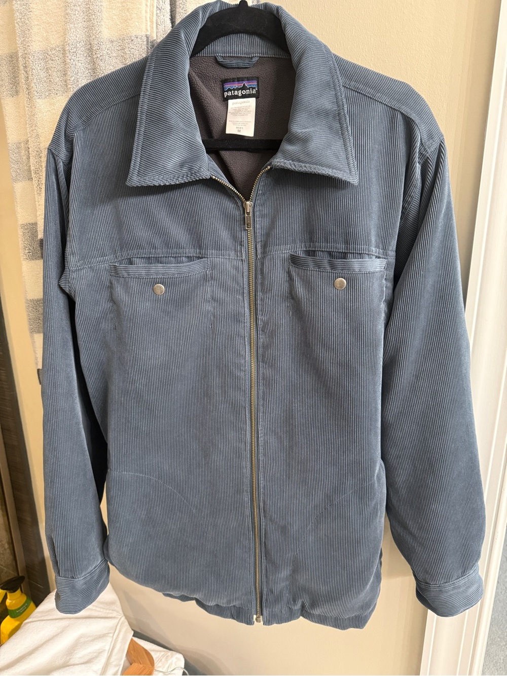 Patagonia Men’s Blue Corduroy Zip Jacket Cord Warmer
